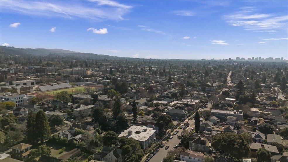More Photos Of 2231-2233 Grant St, Berkeley Apartments For Sale