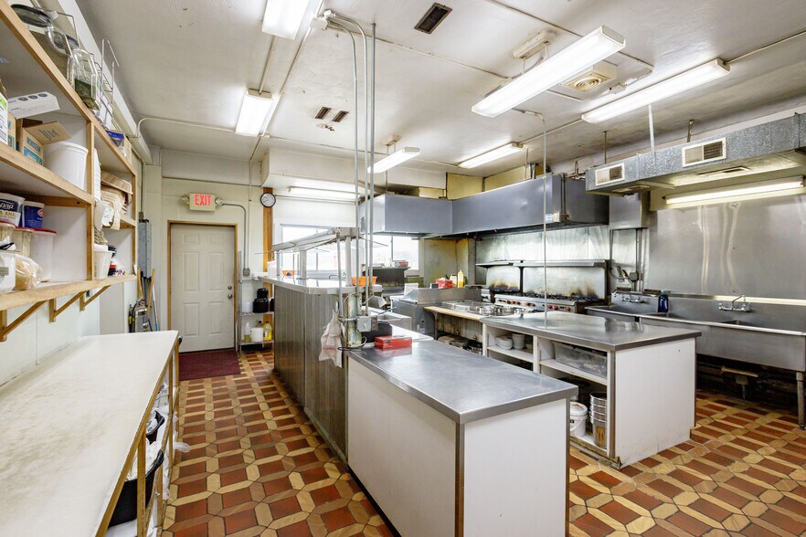 More Photos Of 134 W Lisbon St, Waynesburg Restaurant For Sale