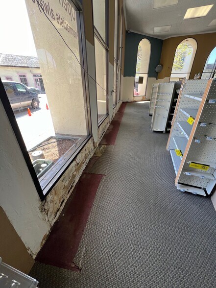 More Photos Of 499 Alvarado St, Monterey Freestanding For Lease