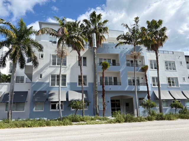 Primary Photo Of 151 NE 5th Ave, Delray Beach Office Residential For Lease