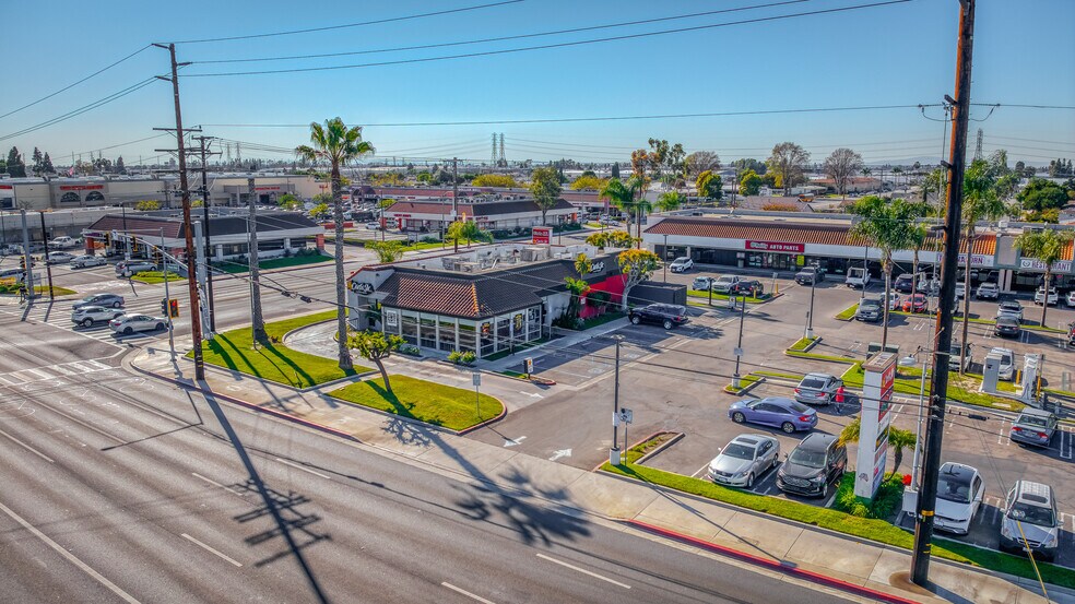 More Photos Of NWC BEACH BLVD & CHAPMAN AVE, Stanton Fast Food For Lease