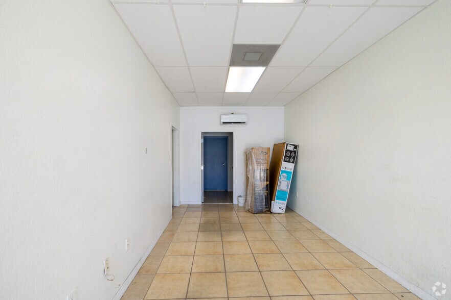 More Photos Of 227 SW 3rd Ave, Cape Coral Warehouse For Sale