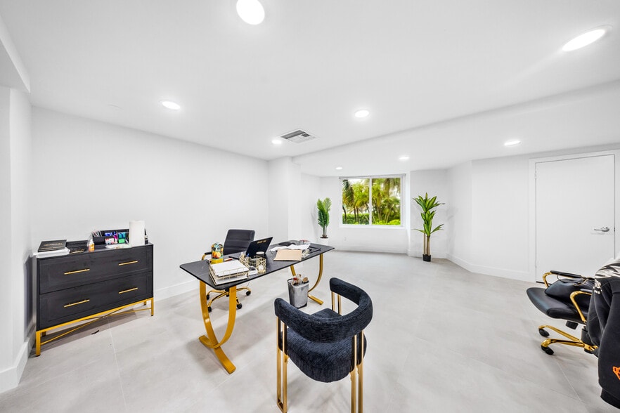 More Photos Of 5401 Collins Ave, Miami Beach Apartments For Sale