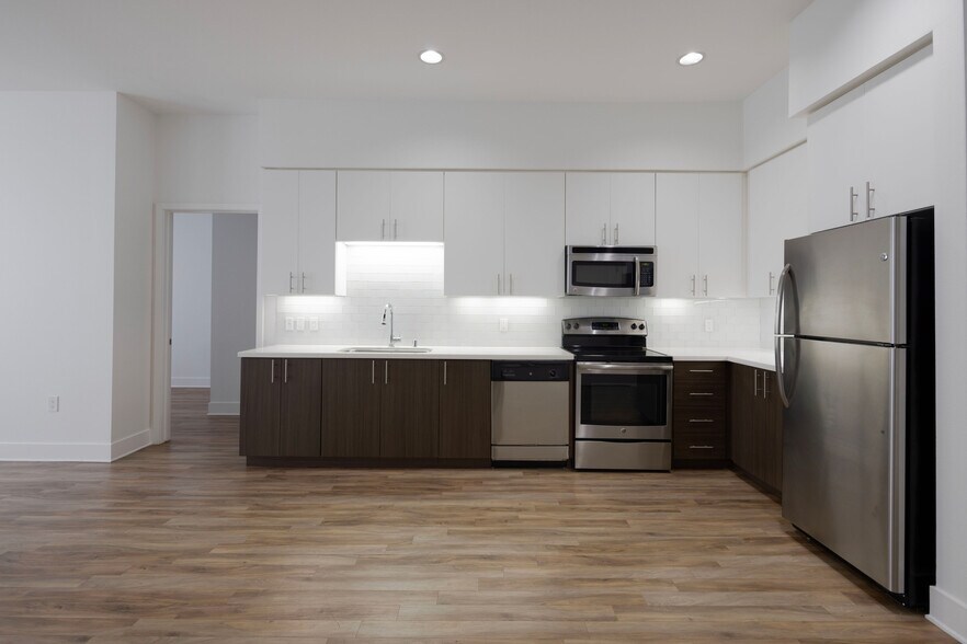 More Photos Of 121 S Frances St, Sunnyvale Apartments For Lease