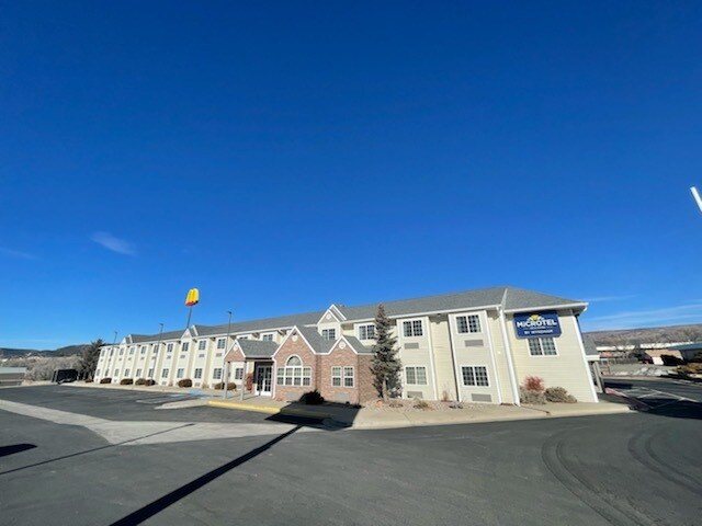 More Photos Of 1640 Cedar St, Raton Hotel For Sale