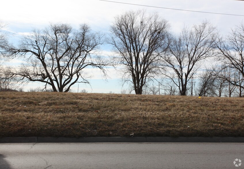 More Photos Of 925 W Eisenhower Rd, Lansing Land For Sale