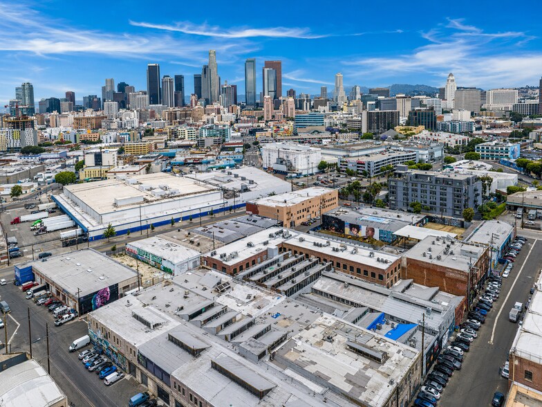 More Photos Of 440 Seaton St, Los Angeles Loft Creative Space For Lease