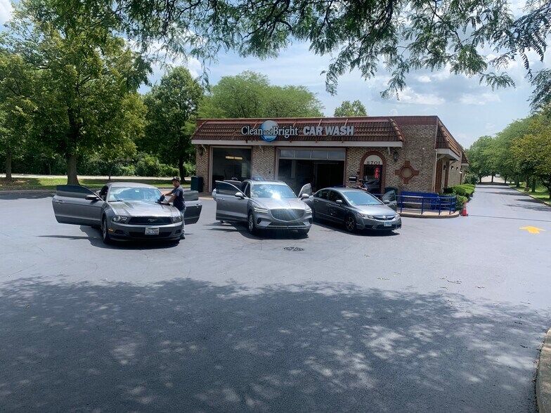 Primary Photo Of 8701 W 159th St, Orland Park Carwash For Sale