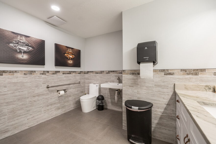 More Photos Of 7231 Little Rd, New Port Richey Office For Lease