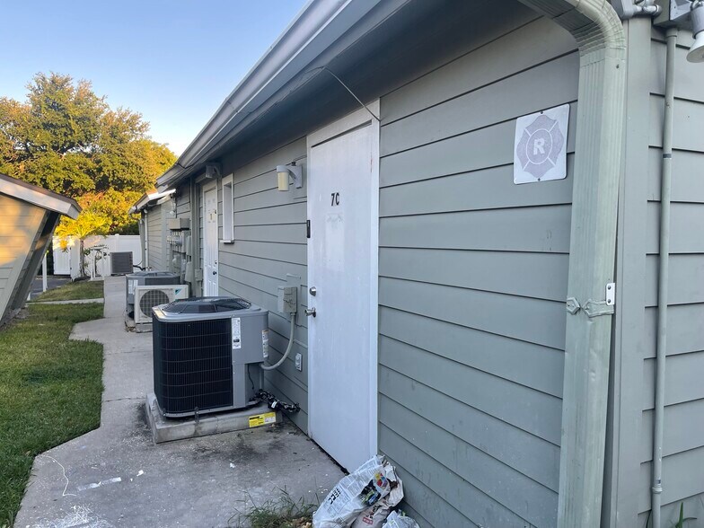 More Photos Of 10225 Ulmerton Rd, Largo Medical For Lease