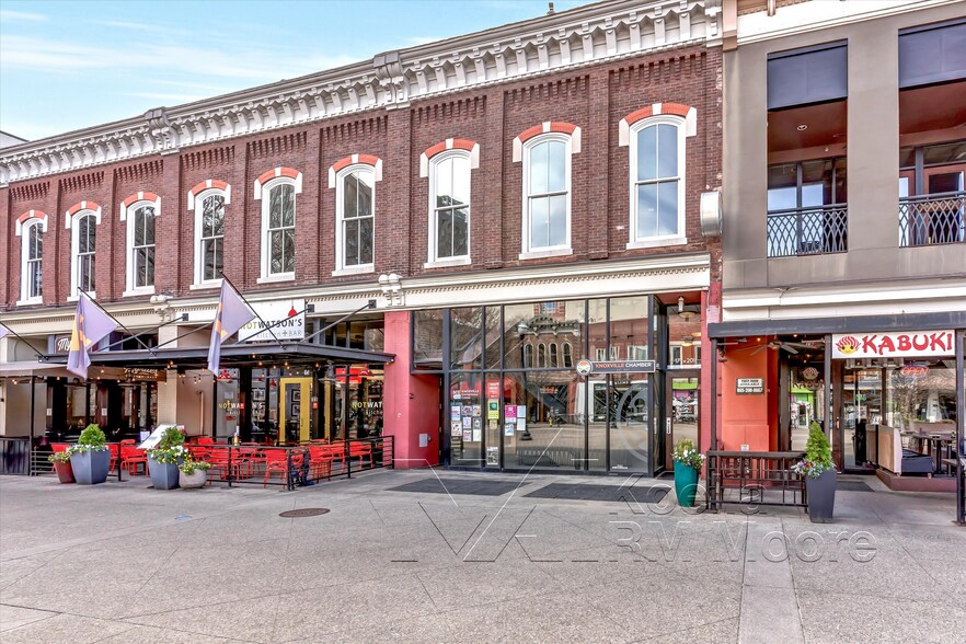 More Photos Of 17 Market Sq, Knoxville Storefront Retail Office For Sale