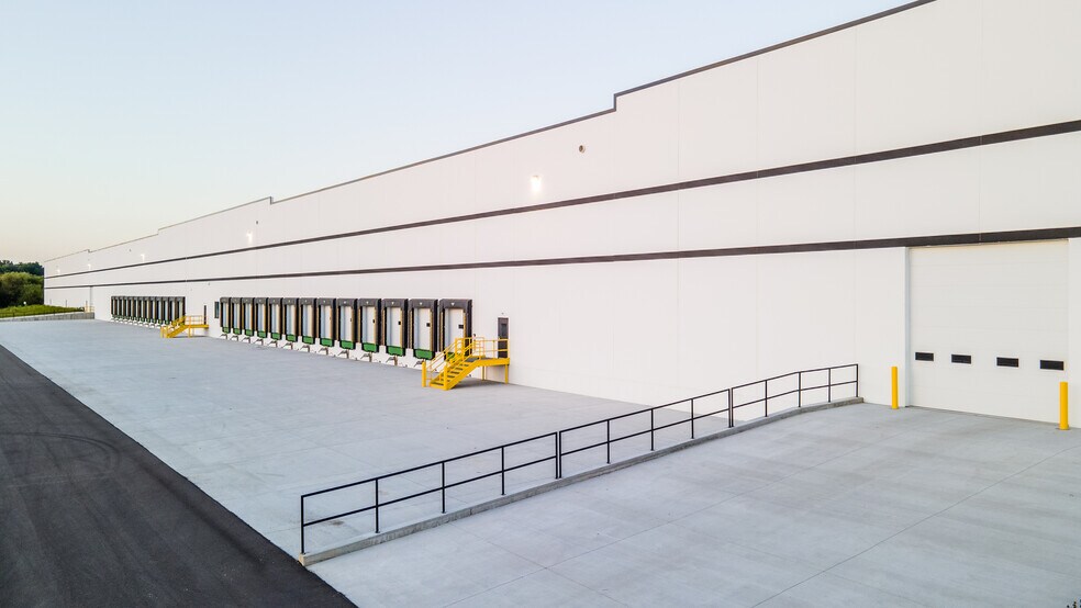 More Photos Of 1901 Gateway Blvd, Beloit Manufacturing For Lease