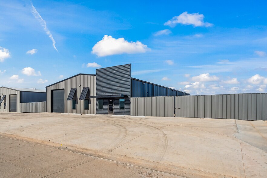 More Photos Of 8922 County Road 6820, Lubbock Warehouse For Lease