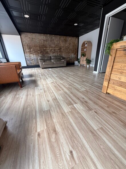 More Photos Of 202 S 3rd St, Watertown Storefront Retail Residential For Sale