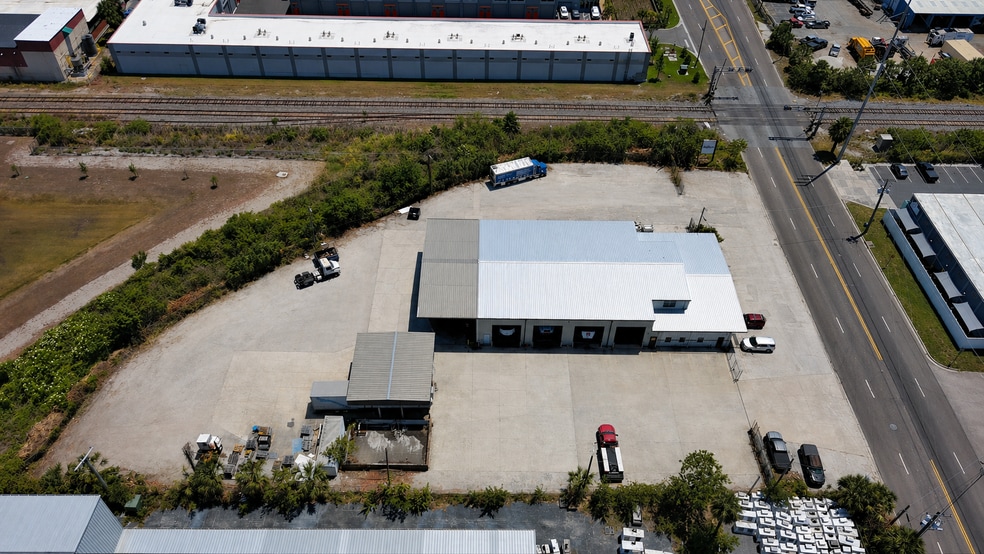 Primary Photo Of 1201 N 34th St, Tampa Warehouse For Lease