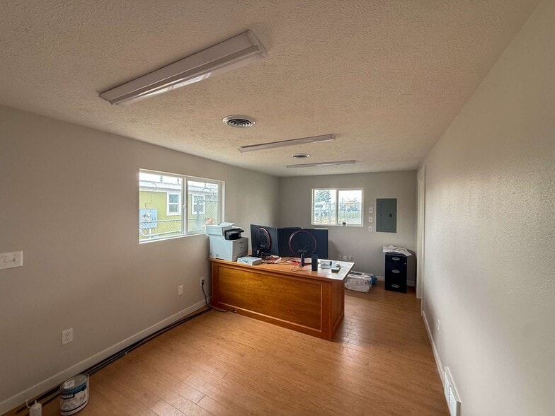 More Photos Of 1612 S Campbell St, Spokane Warehouse For Sale