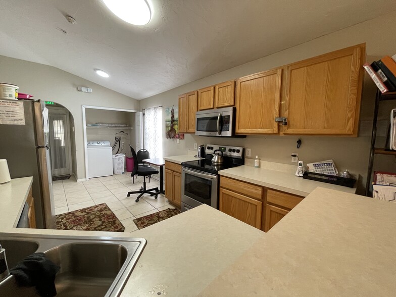 More Photos Of 185 Winding Cove Ave, Apopka Healthcare For Sale