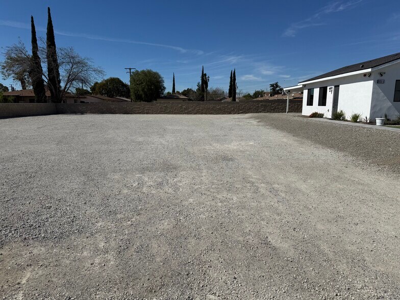 More Photos Of 9004 Olive St., Fontana Contractor Storage Yard For Lease
