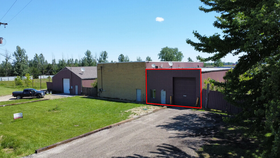 Primary Photo Of 838 N Durand Rd, Corunna Auto Salvage Facility For Lease