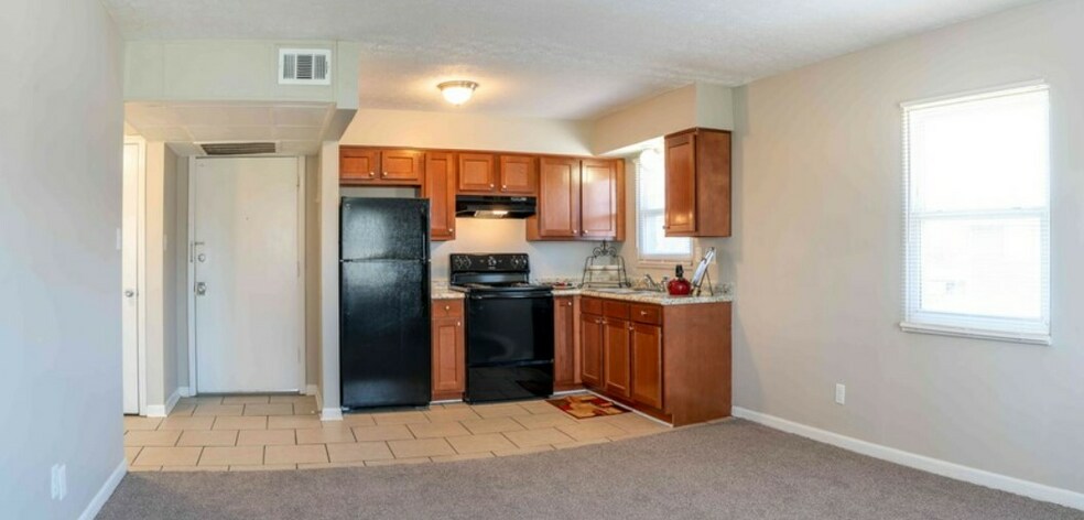 More Photos Of 810-811 Howard Ave, Jeffersonville Multifamily For Sale