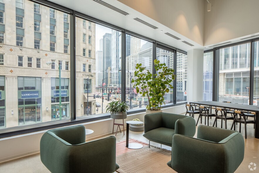 More Photos Of 350 N Orleans St, Chicago Office For Lease