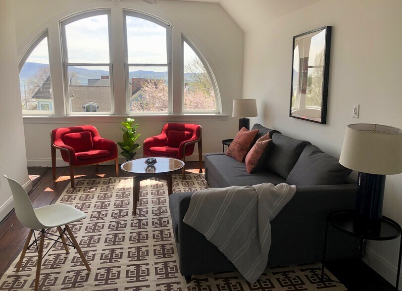 More Photos Of 2 Courtney Ave, Newburgh Apartments For Sale