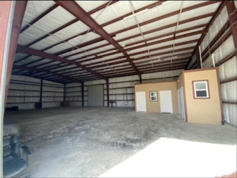 More Photos Of 5901 County Road 675B, Rosharon Warehouse For Sale
