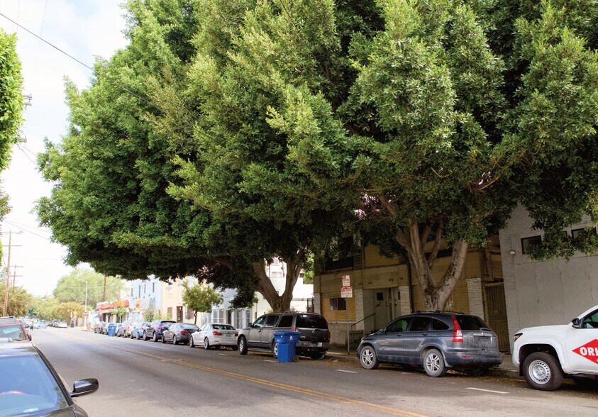 More Photos Of 1415 W 11th St, Los Angeles Land For Sale