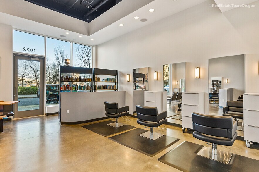 More Photos Of 1022 NW Overton St, Portland Multifamily For Sale