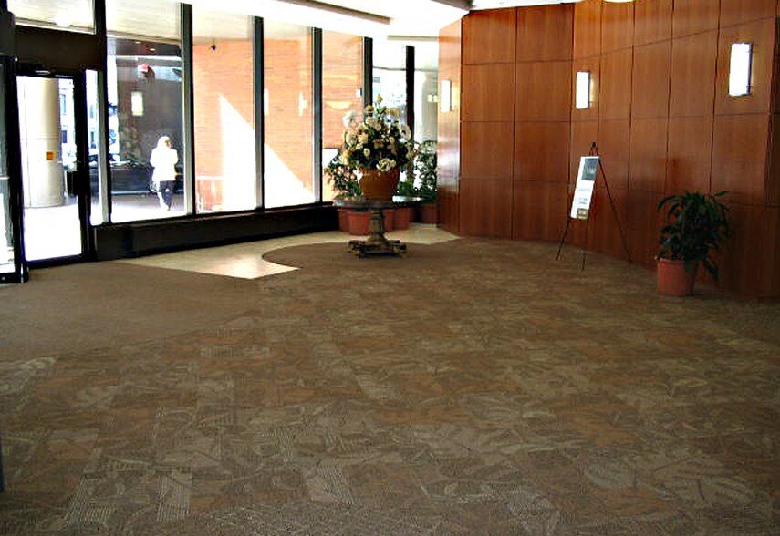 More Photos Of 407 2nd St SW, Calgary Office For Lease