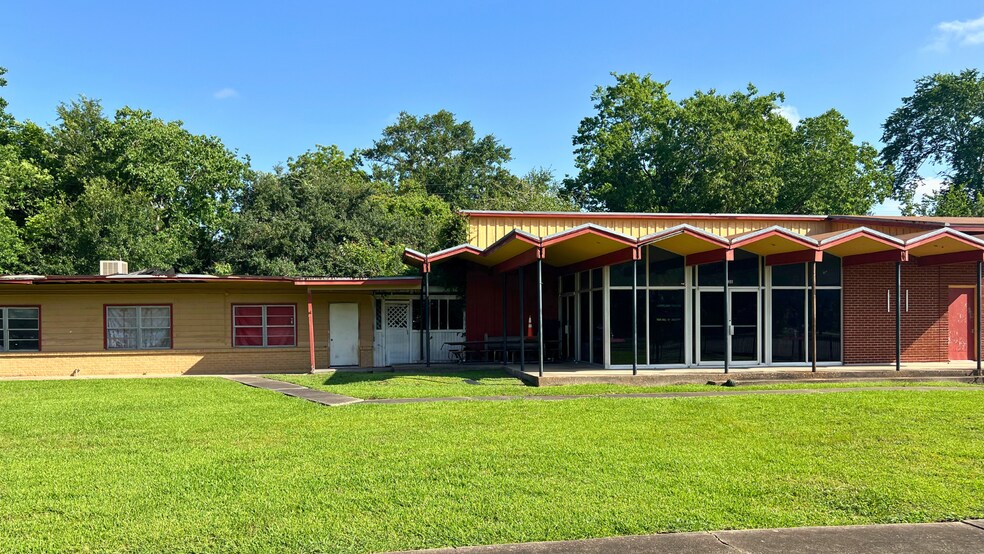 More Photos Of 7135 Ashburn St, Houston Religious Facility For Sale