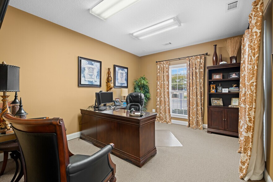 More Photos Of 1135 E. Hiawatha st, Metter Office For Sale