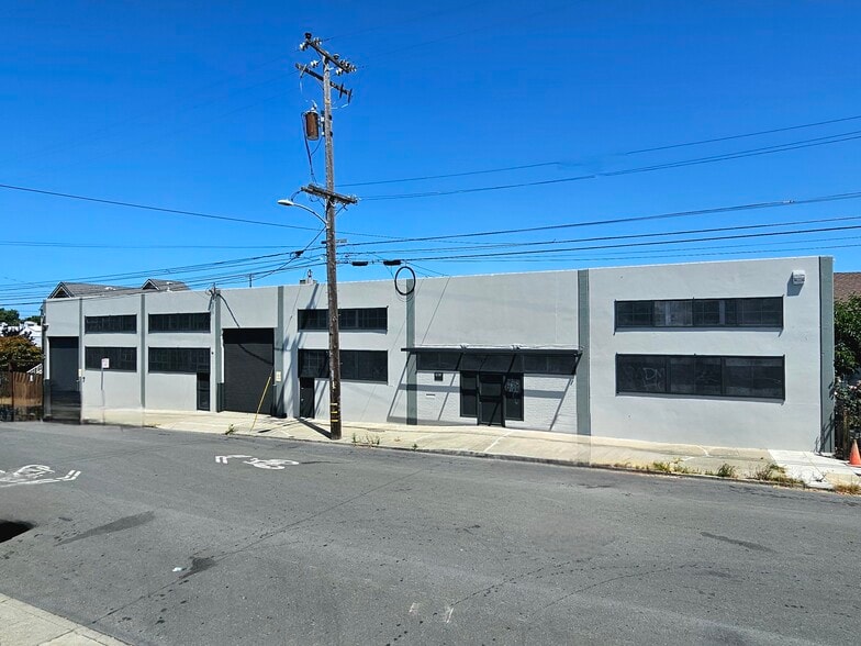 Primary Photo Of 936-938 61st St, Oakland Warehouse For Lease