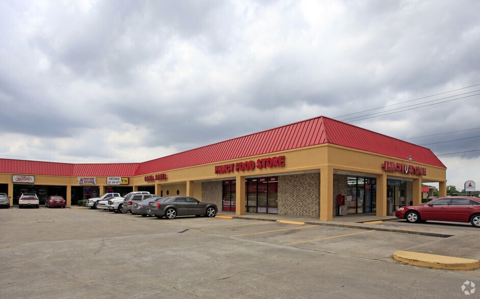 More Photos Of 2525 W Friendswood Link Rd, Friendswood Freestanding For Lease
