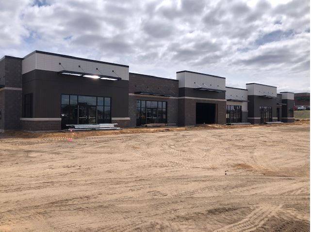 More Photos Of 1451 Bluestem Blvd, Altoona General Retail For Lease