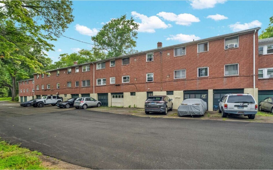 More Photos Of 233 Park Rd, Hamden Multifamily For Sale