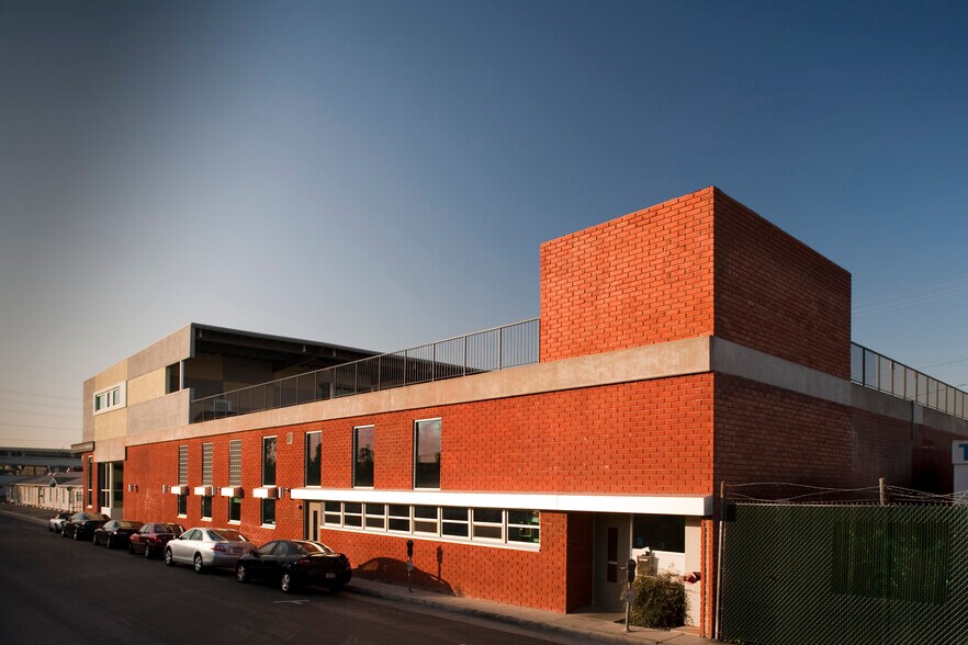 More Photos Of 1738 Berkeley St, Santa Monica Loft Creative Space For Sale