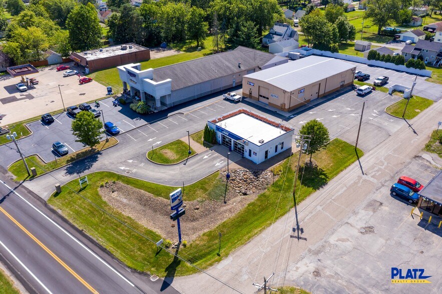 More Photos Of 4877 Mahoning Ave, Warren Auto Repair For Lease