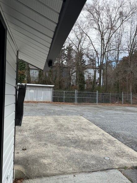More Photos Of 2719 Huff Dr, Lawrenceville Office For Lease