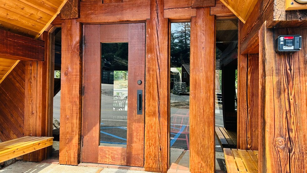 More Photos Of 54905 N Circle Dr, Idyllwild-Pine Cove Restaurant For Sale