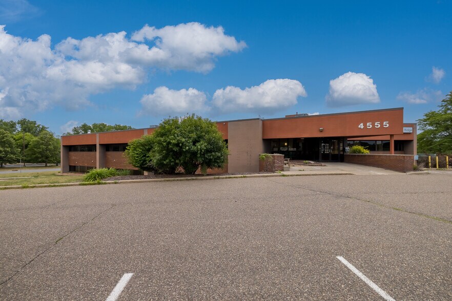 More Photos Of 4555 Erin Dr, Eagan Office For Lease
