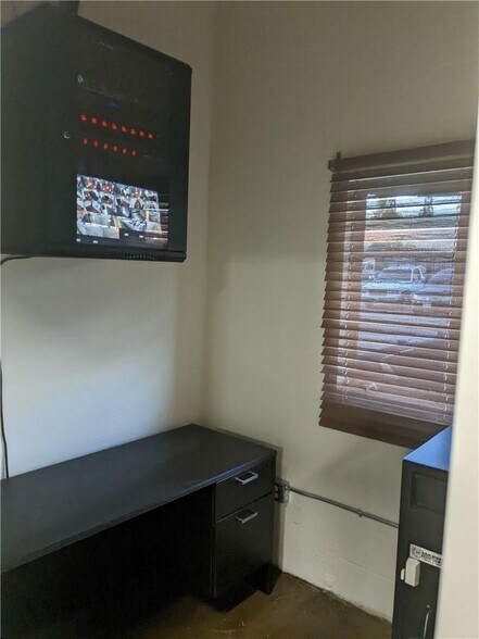 More Photos Of 536 W Mountain View Ave, La Habra Warehouse For Sale