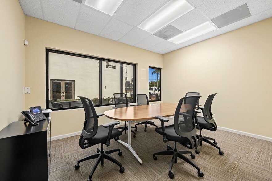 More Photos Of 914 NW 6th St, Fort Lauderdale Loft Creative Space For Lease