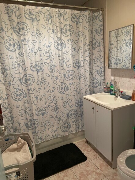 More Photos Of 111 S Warren St, Trenton Storefront Retail Residential For Sale