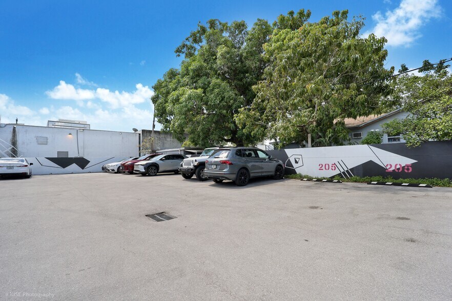 More Photos Of 2920 NW 5th Ave, Miami Loft Creative Space For Sale