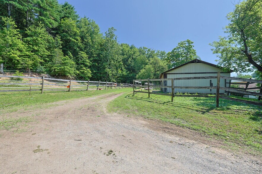 More Photos Of 6940 Rte 209, Kerhonkson Warehouse For Sale