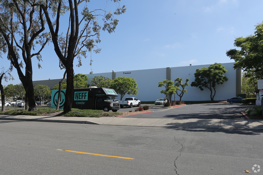 Primary Photo Of 7 Holland, Irvine Warehouse For Lease