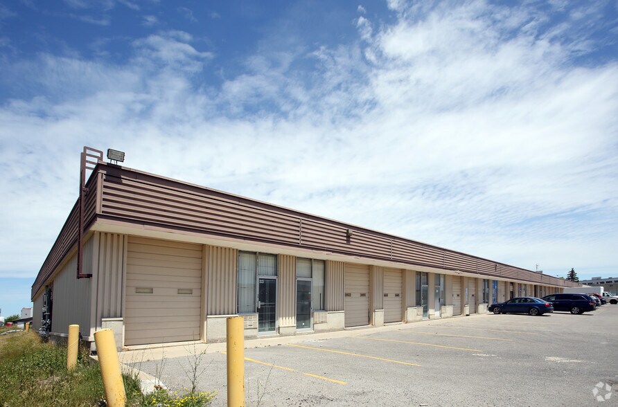 More Photos Of 80 Dynamic Dr, Toronto Warehouse For Lease
