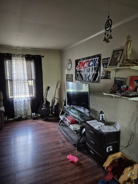 More Photos Of , Gallatin Multifamily For Sale