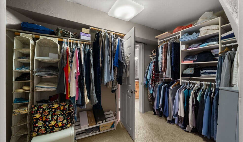 More Photos Of 1935 E Joy Ranch Rd, Phoenix Specialty For Sale